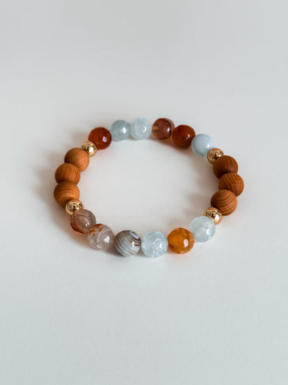 LIGHT BLUE AGATE BRACELET